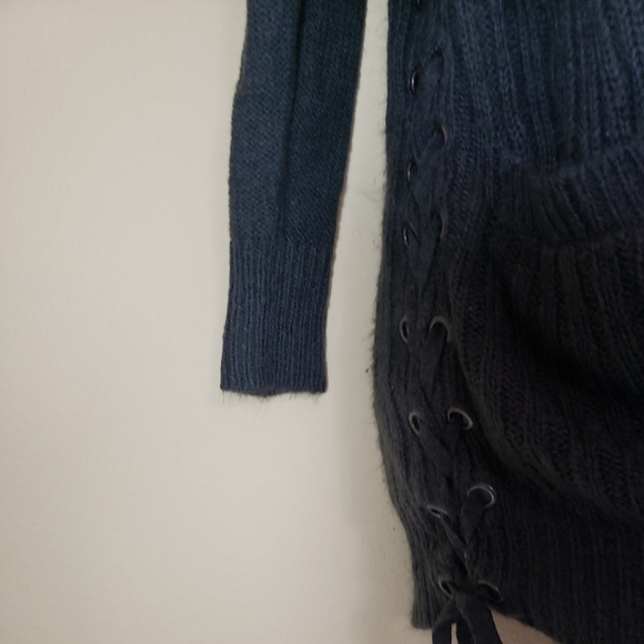 Vntg Rev revelation Gray knit sweater cardigan ties down the sides. Size S - Picture 2 of 9